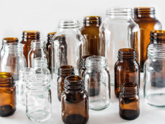 Wide-necked jars Roland Watzdorf